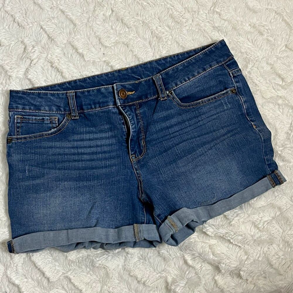 Time and Tru Sz 14 Dark Wash Cuffed Denim Shorts Y2K Casual Everyday Jean Shorts